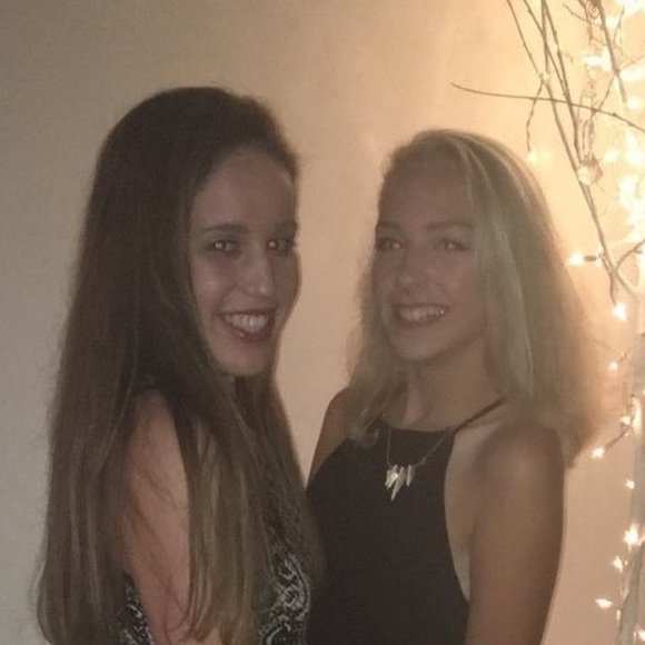 Meet your Posher, Sarah - Picture 1 of 1